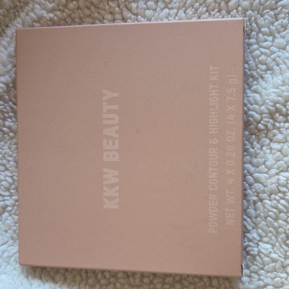 Nwot Kkw Beauty Contour And Highlight Kit Palletee